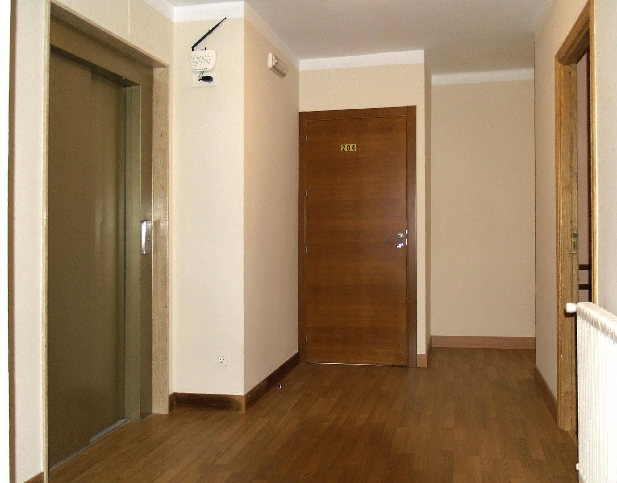 Pension Las Palmeras ลาลิน ภายนอก รูปภาพ