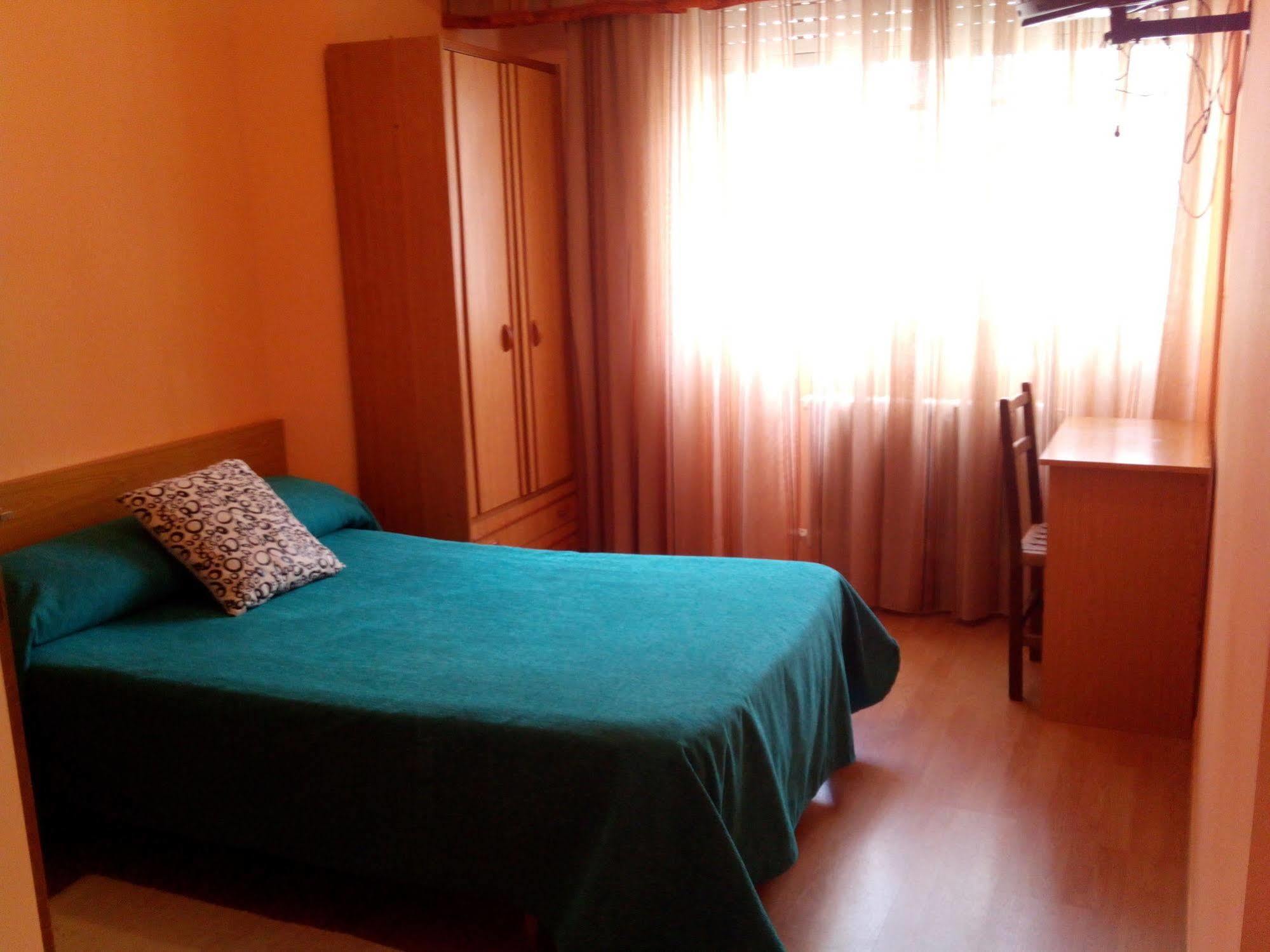 Pension Las Palmeras ลาลิน ภายนอก รูปภาพ