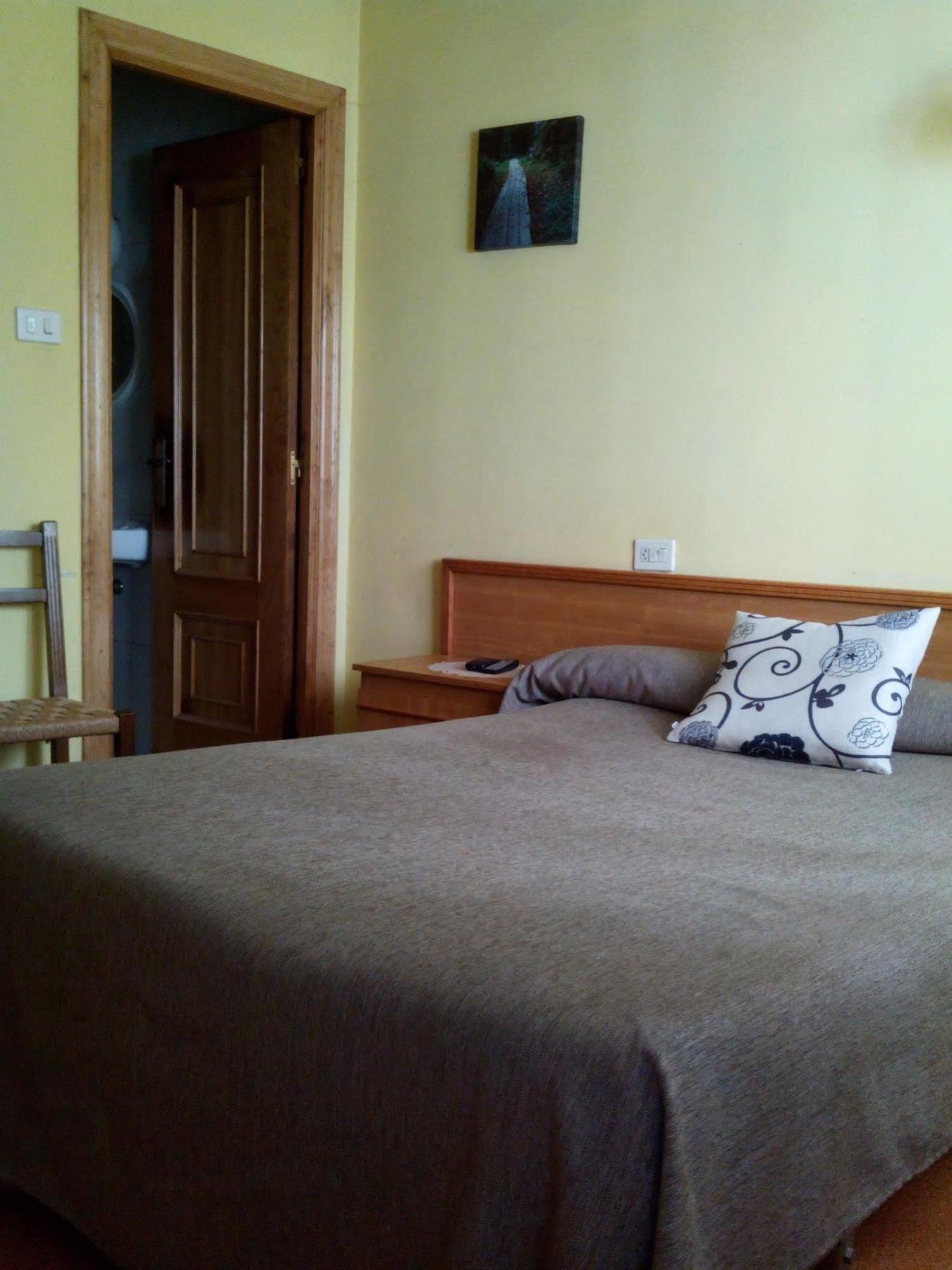 Pension Las Palmeras ลาลิน ภายนอก รูปภาพ