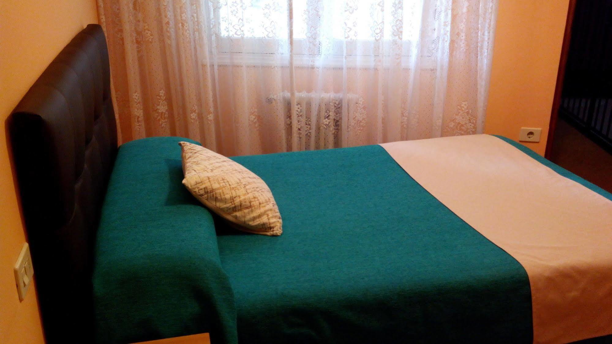 Pension Las Palmeras ลาลิน ภายนอก รูปภาพ